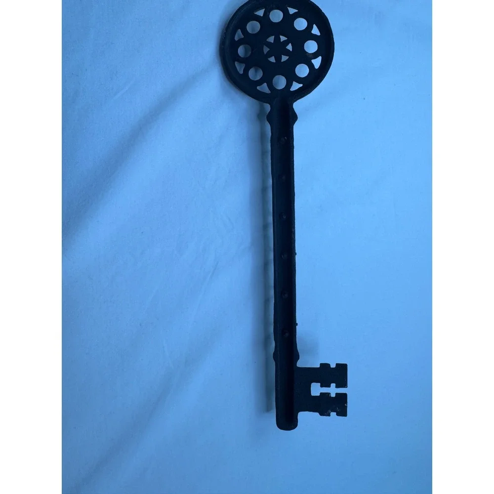 Vintage Cast Iron Skeleton Key Wall Hook Black 5-Hook Key Holder 13.5